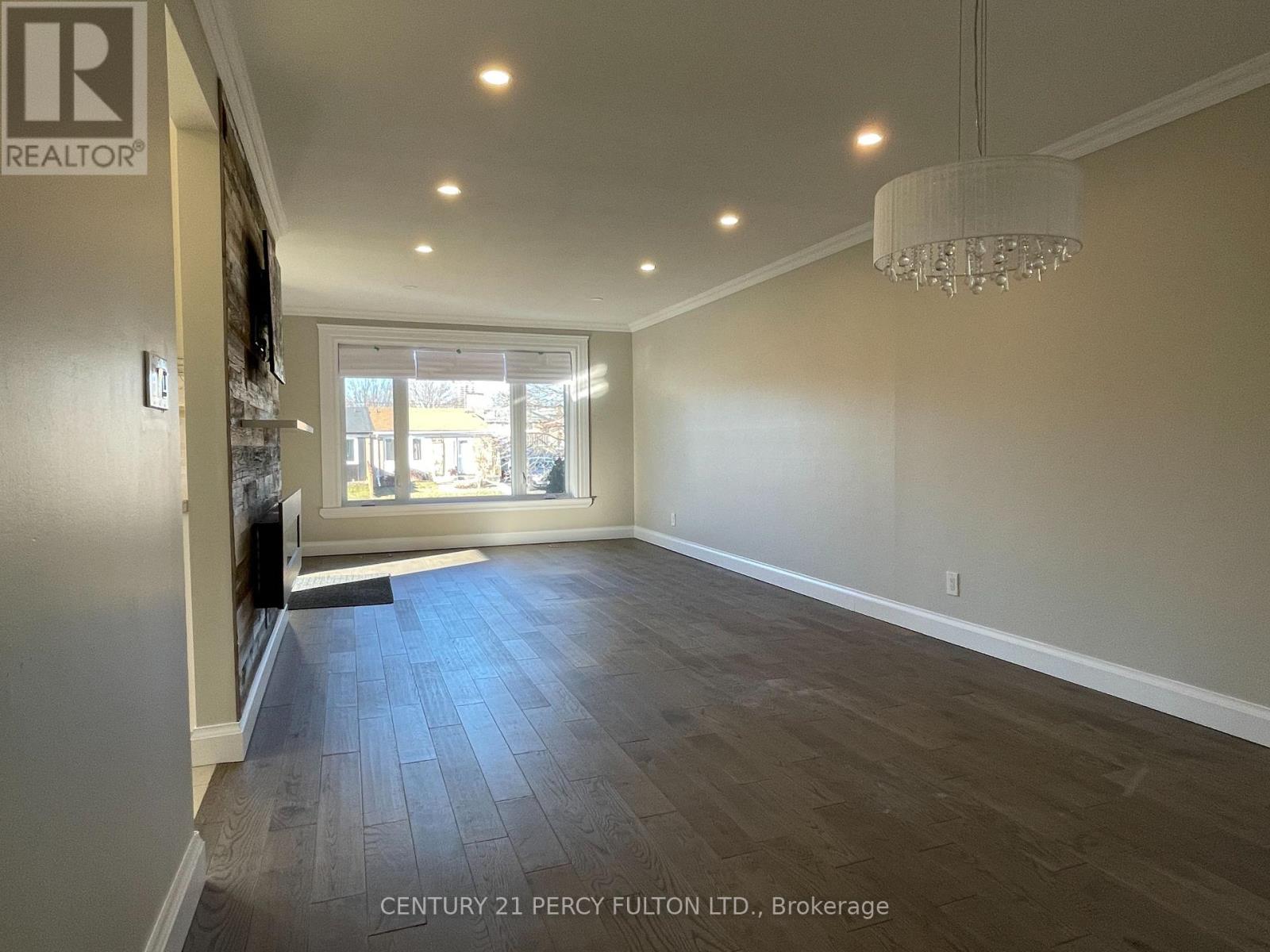 Upper - 771 Krosno Boulevard, Pickering, Ontario  L1W 1G5 - Photo 6 - E13215508