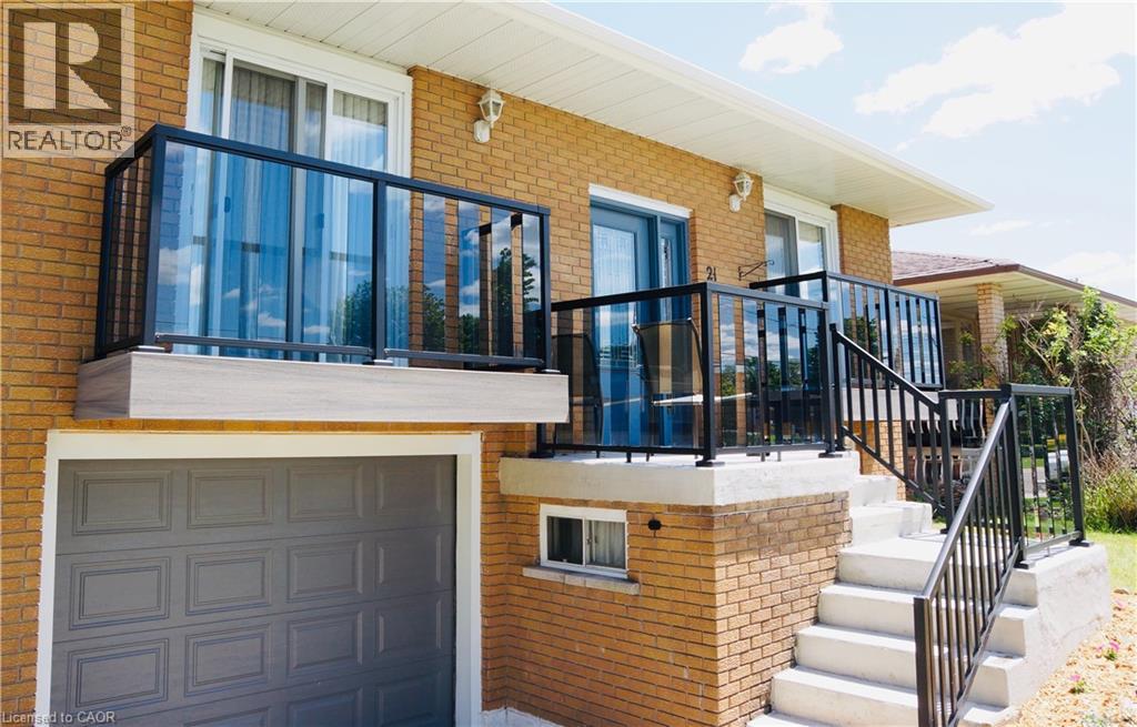 21 Deschene Avenue, Hamilton, Ontario  L9A 3J8 - Photo 4 - 40834721