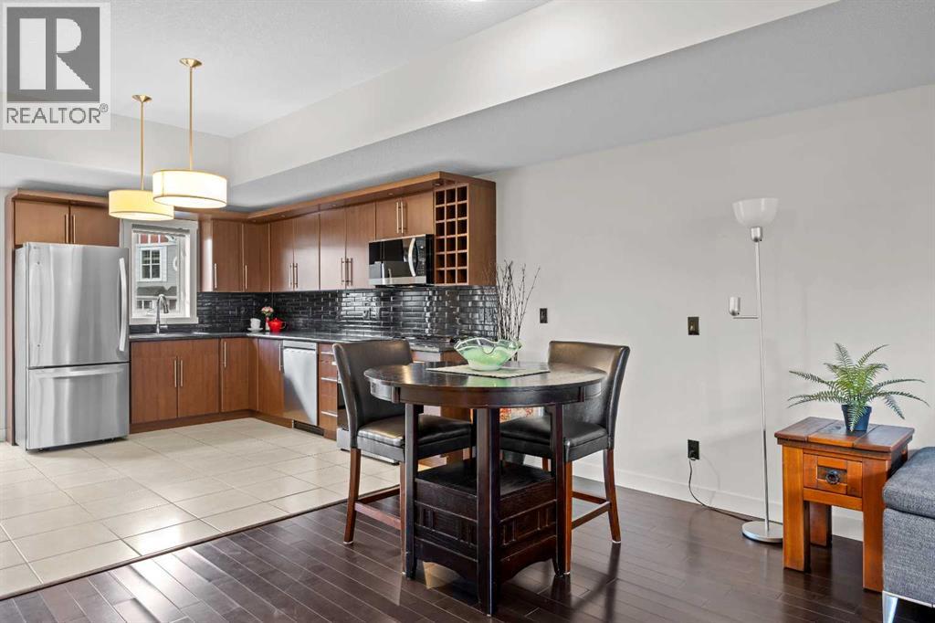 768 73 Street Sw, Calgary, Alberta  T3H 5V9 - Photo 9 - A2314518