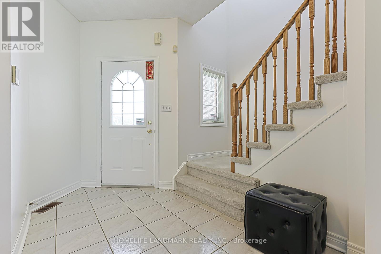 81 Eastpine Drive, Markham, Ontario  L3R 4T2 - Photo 4 - N13215440