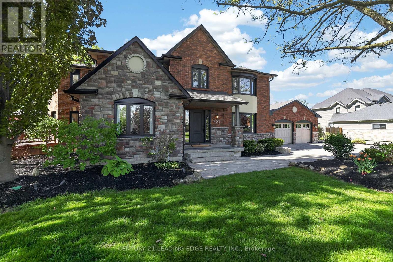 505 Aintree Drive, Whitchurch-Stouffville, Ontario  L4A 7H5 - Photo 2 - N13215470