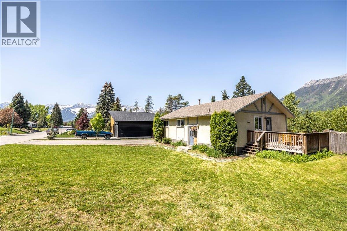69 Ridgemont Drive, Fernie, British Columbia  V0B 1M2 - Photo 5 - 10389425