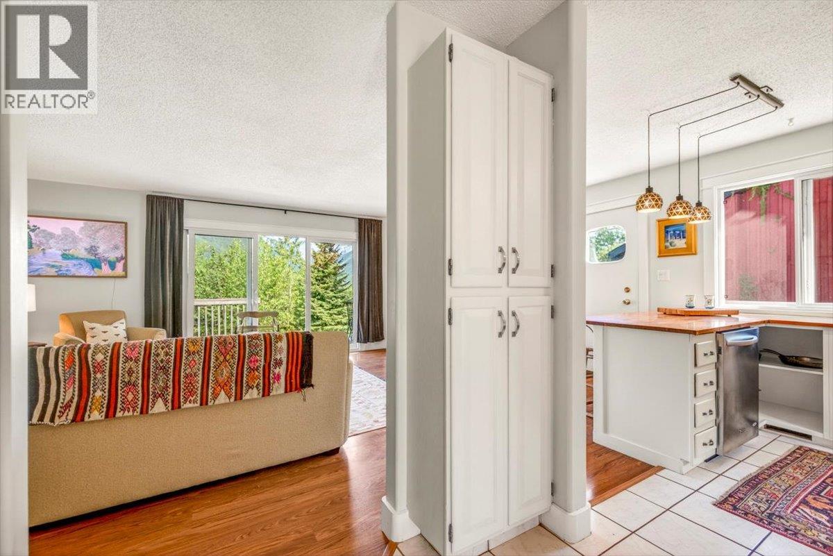 69 Ridgemont Drive, Fernie, British Columbia  V0B 1M2 - Photo 11 - 10389425