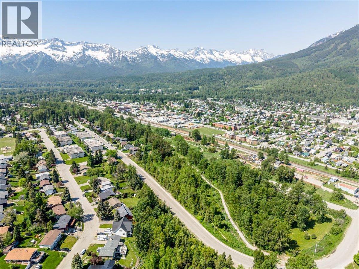 69 Ridgemont Drive, Fernie, British Columbia  V0B 1M2 - Photo 83 - 10389425