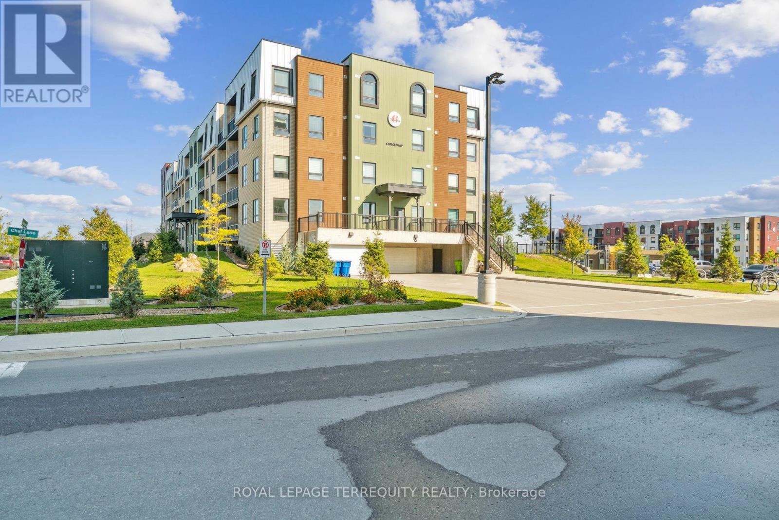 102 - 6 Spice Way, Barrie, Ontario L9J 0J9 - Photo 3 - S13215374