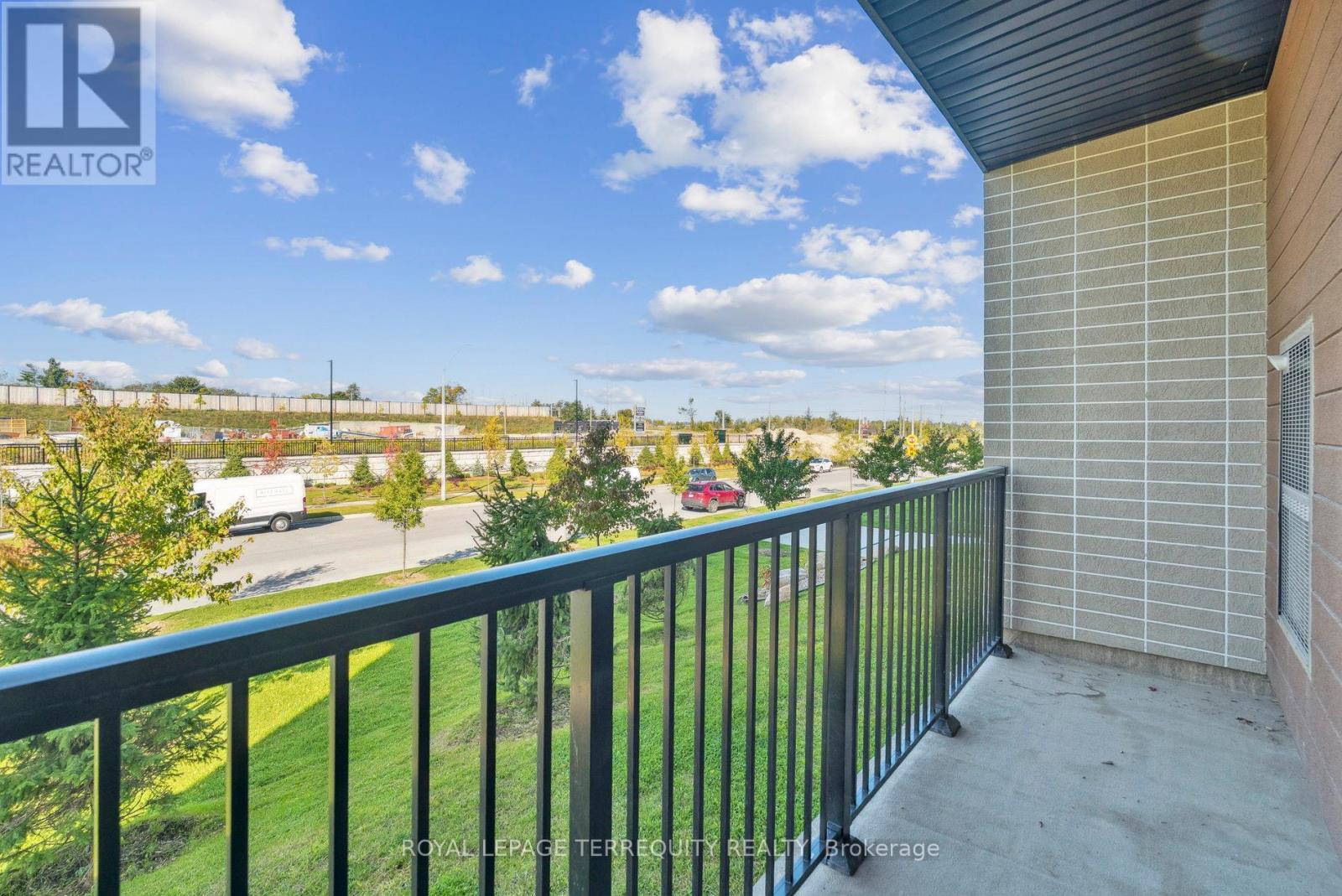 102 - 6 Spice Way, Barrie, Ontario L9J 0J9 - Photo 42 - S13215374