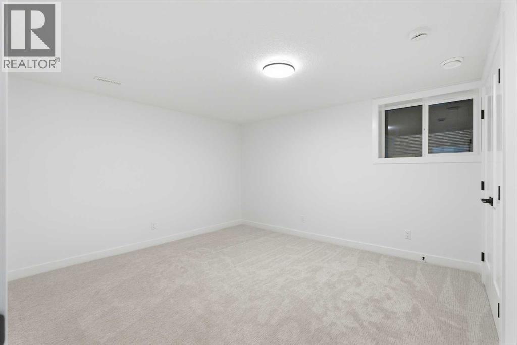 4904 Valiant Drive Nw, Calgary, Alberta  T3A 1X2 - Photo 33 - A2316157