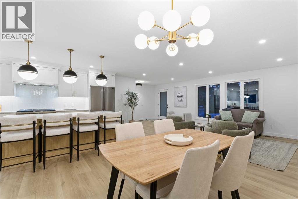 4904 Valiant Drive Nw, Calgary, Alberta  T3A 1X2 - Photo 4 - A2316157