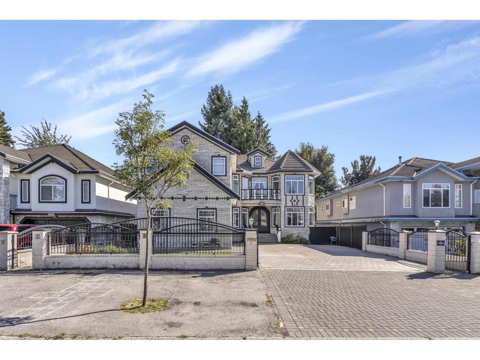 13884 89a Avenue, Surrey, British Columbia  V3V 6K9 - Photo 2 - R3129289