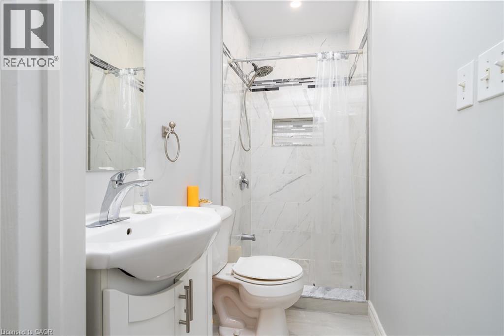 42 Indigo Street, Kitchener, Ontario  N2E 4E6 - Photo 4 - 40833922
