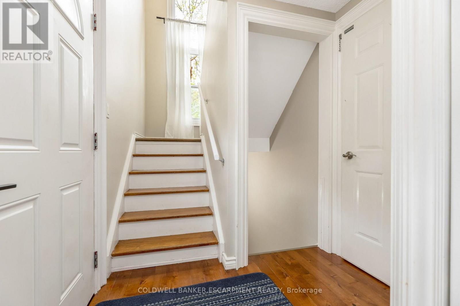 40 Danville Avenue, Halton Hills, Ontario  L7J 2W5 - Photo 7 - W13212086