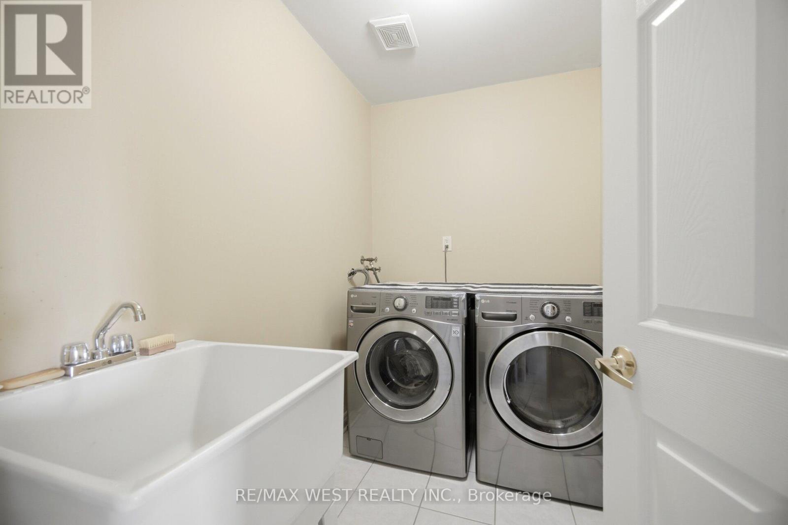 7288 Zinnia Place, Mississauga, Ontario  L5W 1K6 - Photo 38 - W13215376