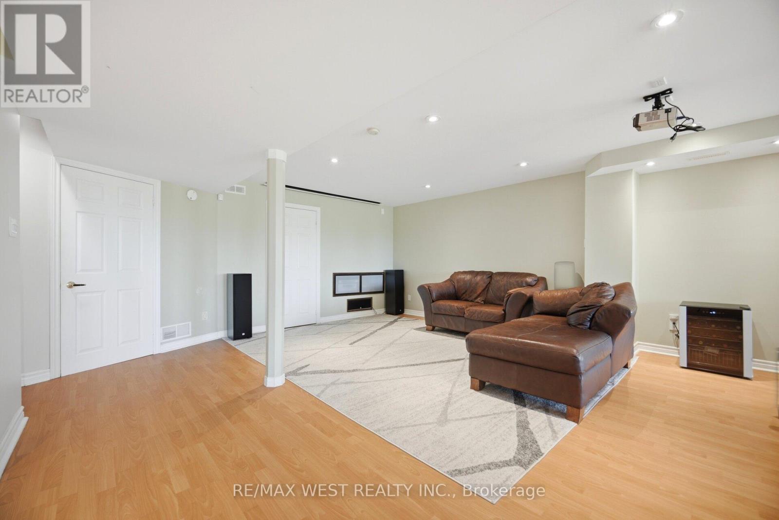 7288 Zinnia Place, Mississauga, Ontario  L5W 1K6 - Photo 39 - W13215376