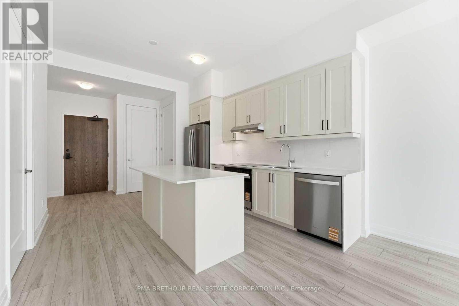 105 - 1035 SOUTHDOWN ROAD, Mississauga, Ontario