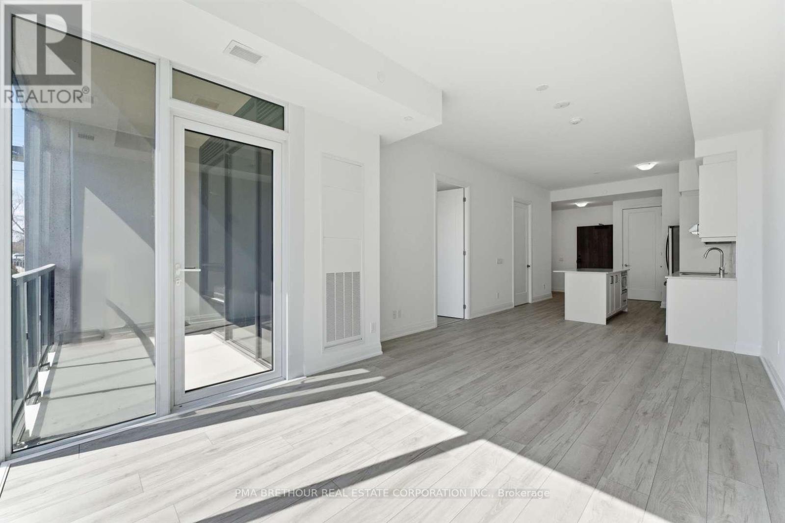105 - 1035 Southdown Road, Mississauga, Ontario  L5J 0A2 - Photo 3 - W13215394