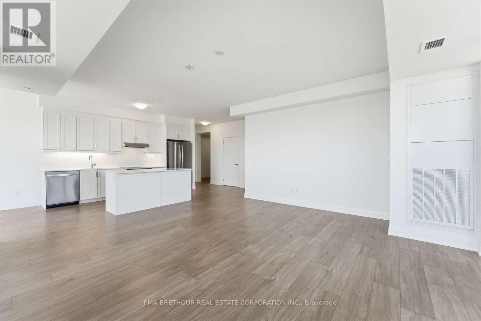 1809 - 1035 Southdown Road, Mississauga, Ontario  L5J 0A2 - Photo 1 - W13215404