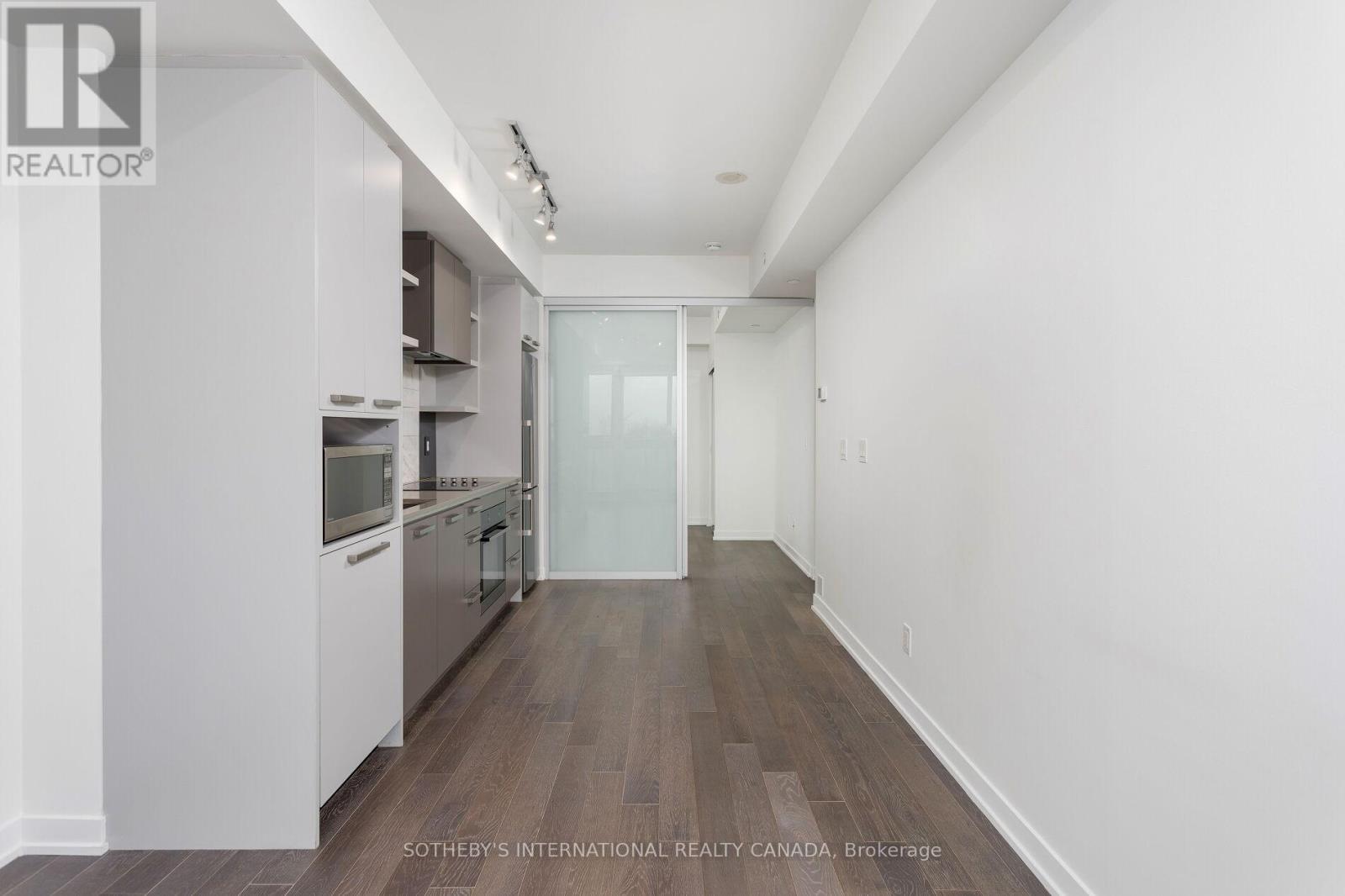 716 - 1830 Bloor Street W, Toronto, Ontario  M6P 0A2 - Photo 2 - W13215420