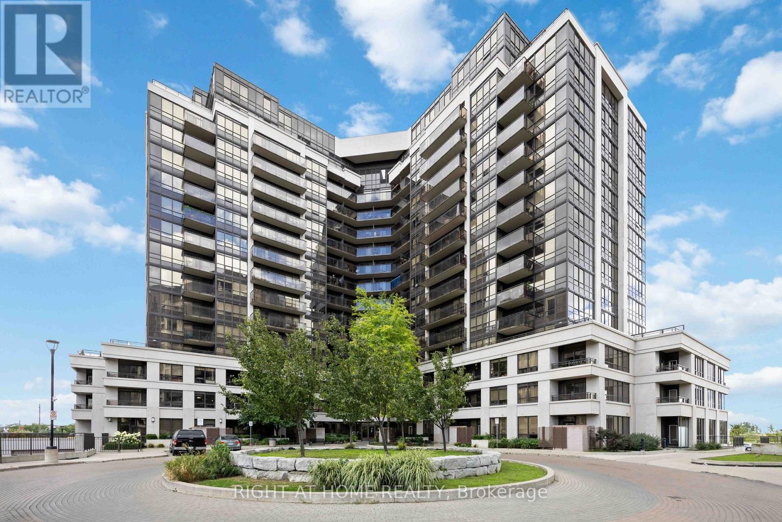 1521 - 1060 Sheppard Avenue W, Toronto, Ontario  M3J 0G7 - Photo 1 - W13215478