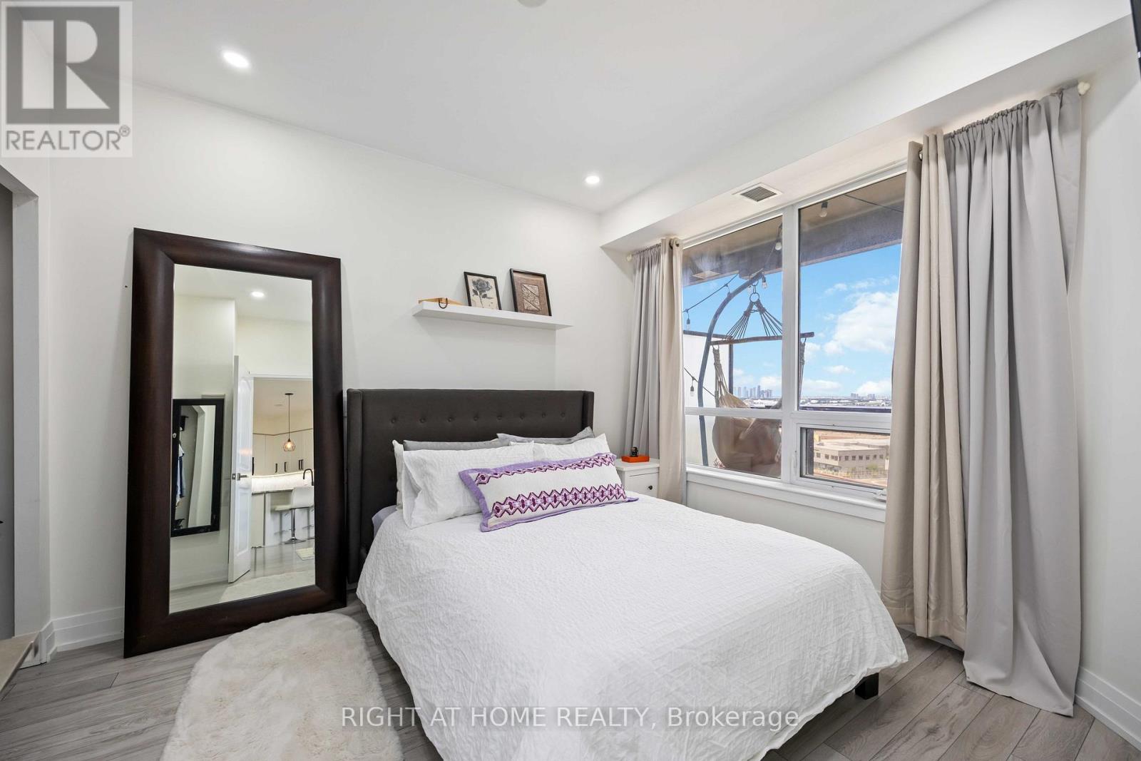 1521 - 1060 Sheppard Avenue W, Toronto, Ontario  M3J 0G7 - Photo 13 - W13215478