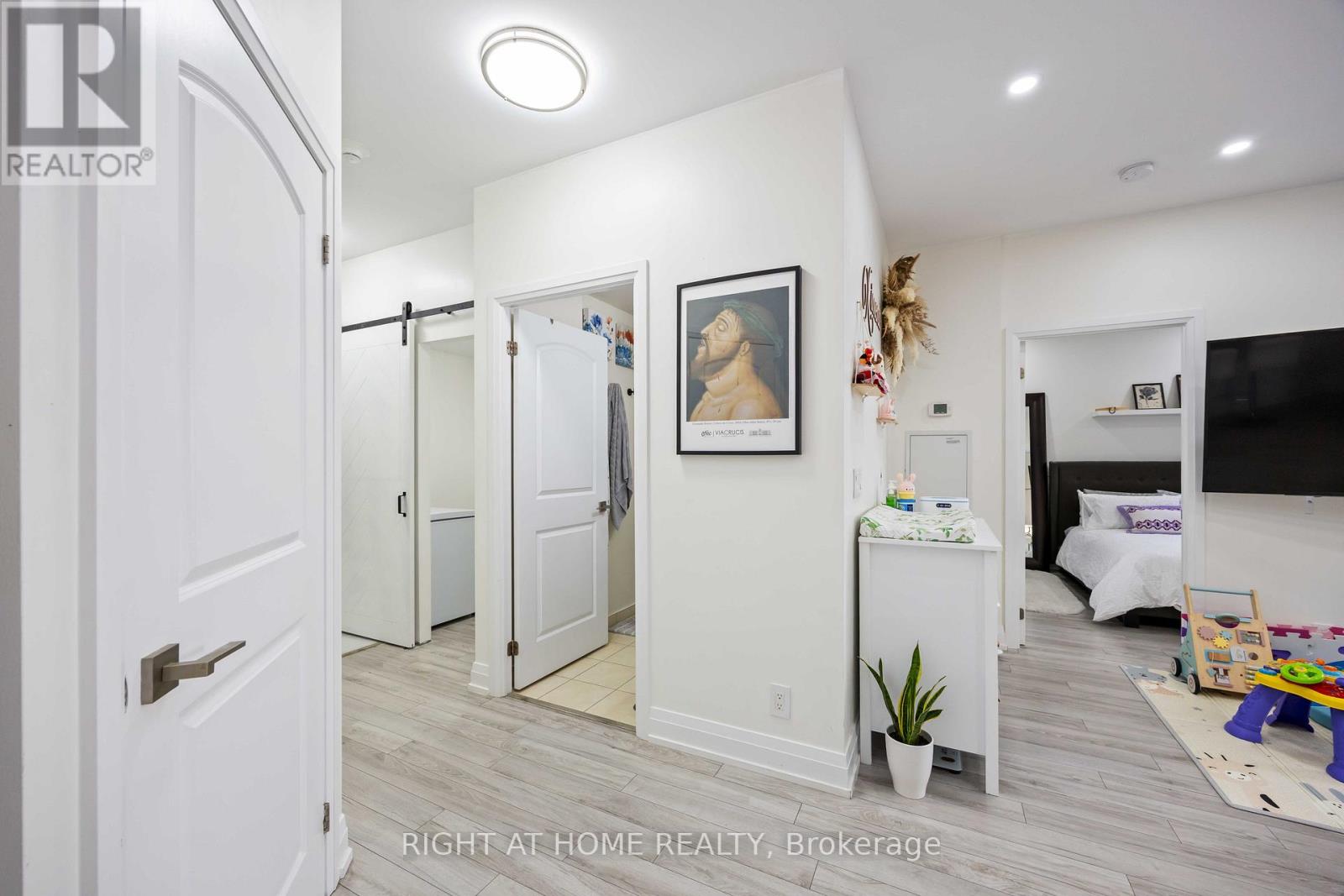 1521 - 1060 Sheppard Avenue W, Toronto, Ontario  M3J 0G7 - Photo 28 - W13215478