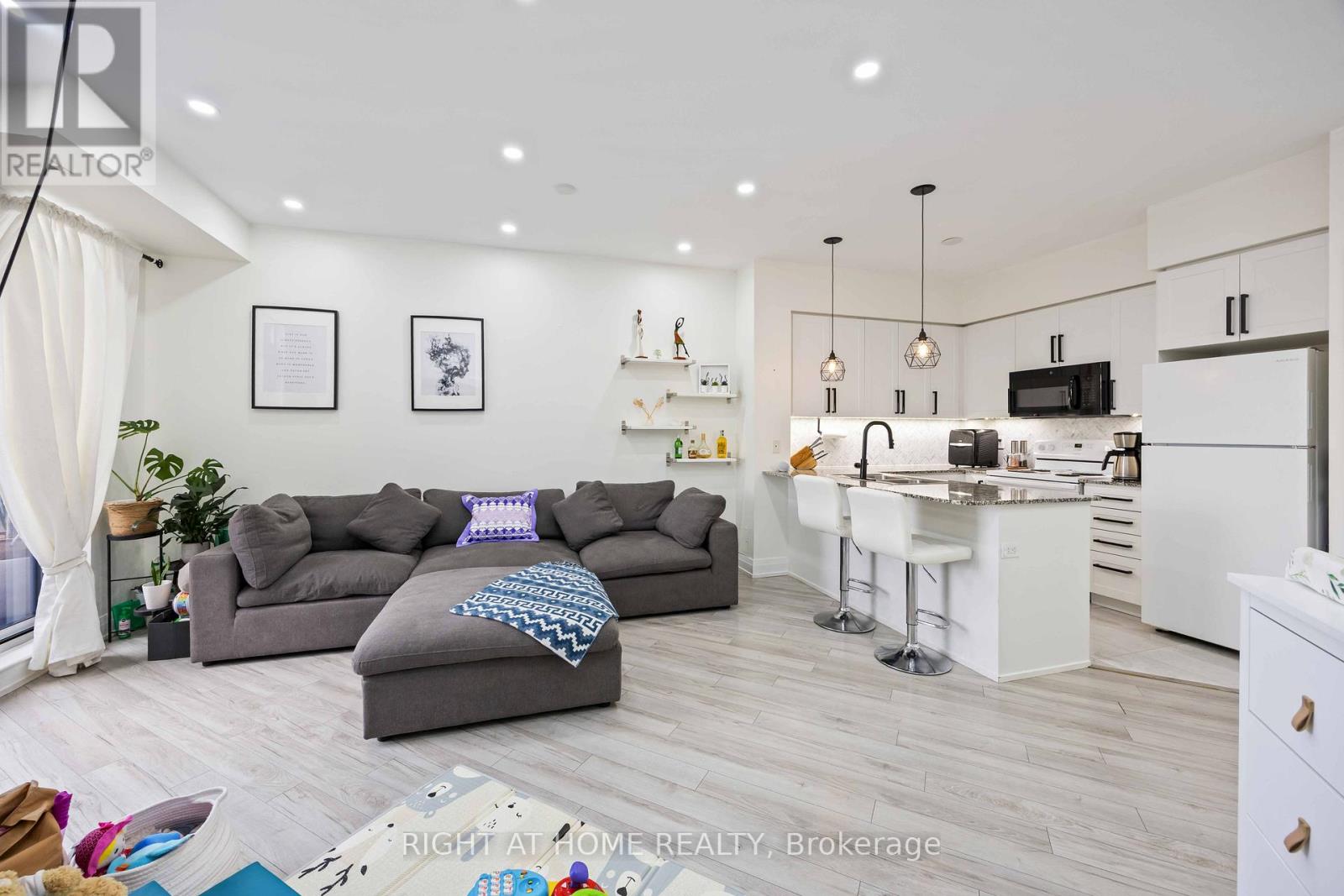1521 - 1060 Sheppard Avenue W, Toronto, Ontario  M3J 0G7 - Photo 34 - W13215478