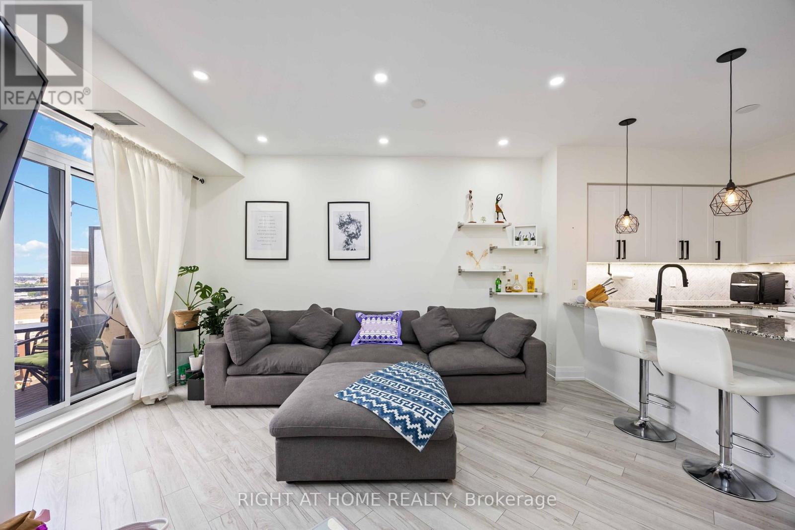 1521 - 1060 Sheppard Avenue W, Toronto, Ontario  M3J 0G7 - Photo 36 - W13215478