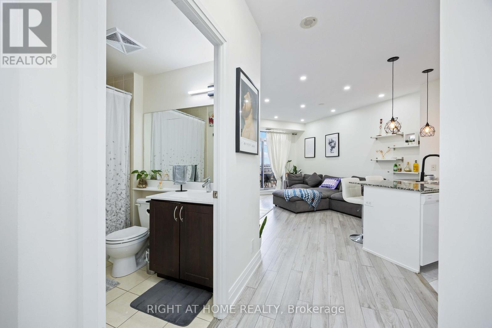 1521 - 1060 Sheppard Avenue W, Toronto, Ontario  M3J 0G7 - Photo 40 - W13215478
