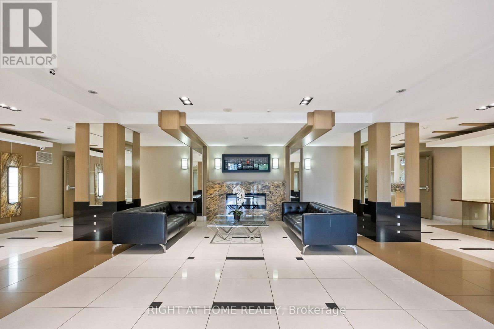 1521 - 1060 Sheppard Avenue W, Toronto, Ontario  M3J 0G7 - Photo 5 - W13215478