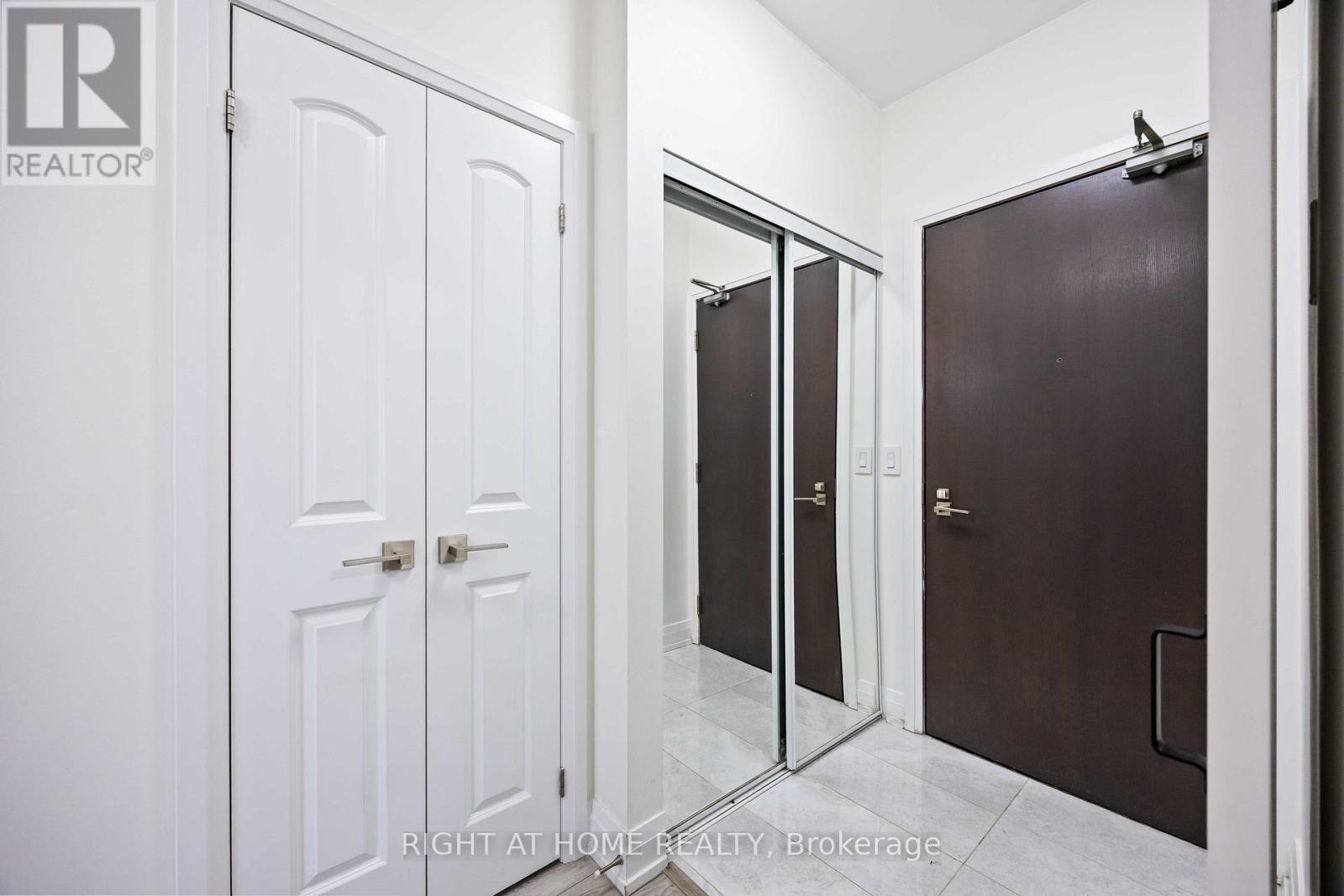 1521 - 1060 Sheppard Avenue W, Toronto, Ontario  M3J 0G7 - Photo 7 - W13215478