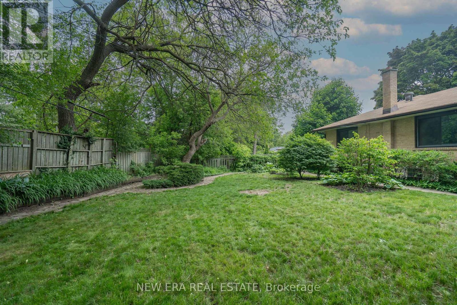 1553 Wembury Road, Mississauga, Ontario  L5J 2L8 - Photo 36 - W13215486