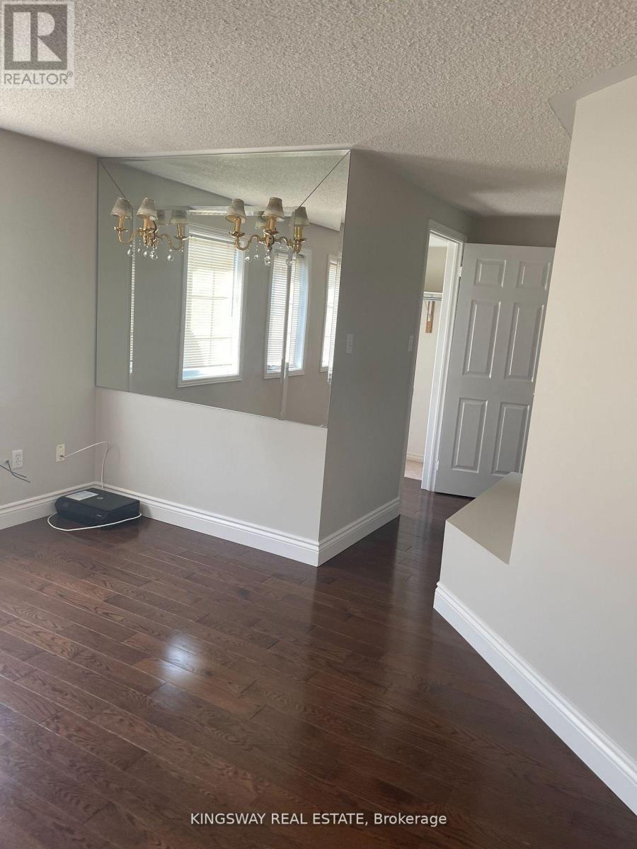 Main - 5933 Hemingway Road, Mississauga, Ontario  L5M 5M1 - Photo 4 - W13215518