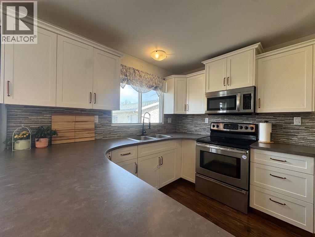 5718 Marler Drive, Camrose, Alberta  T4V 2S8 - Photo 10 - A2307102