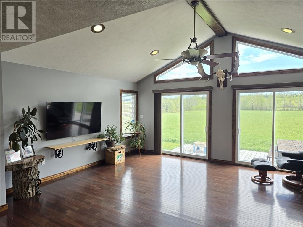 4531 Bidwell Rd, Nemi, Ontario  P0P 1W0 - Photo 6 - 2128168