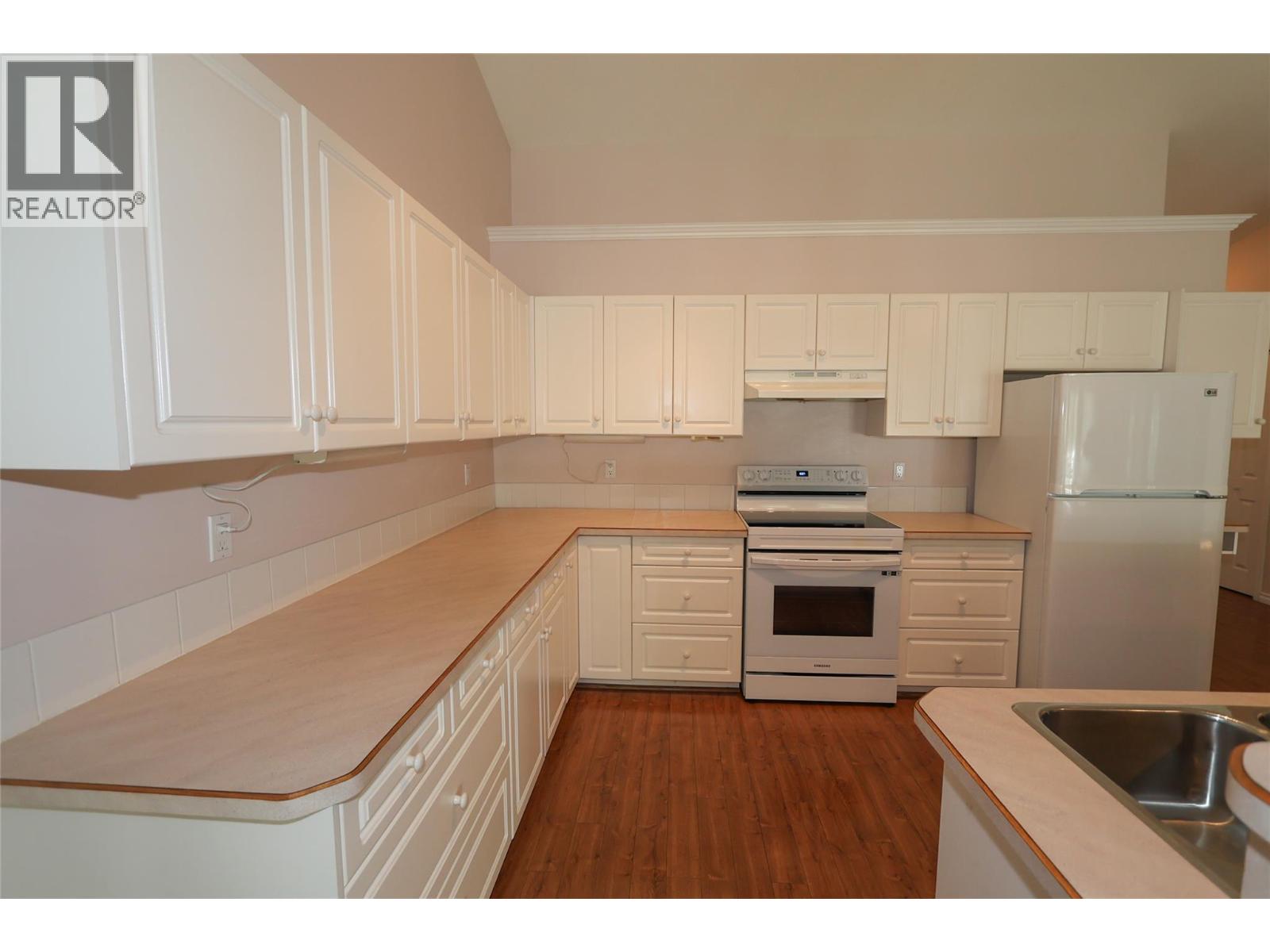 2775 Rotary Drive, Kimberley, British Columbia V1A 3E4 - Photo 3 - 10388753