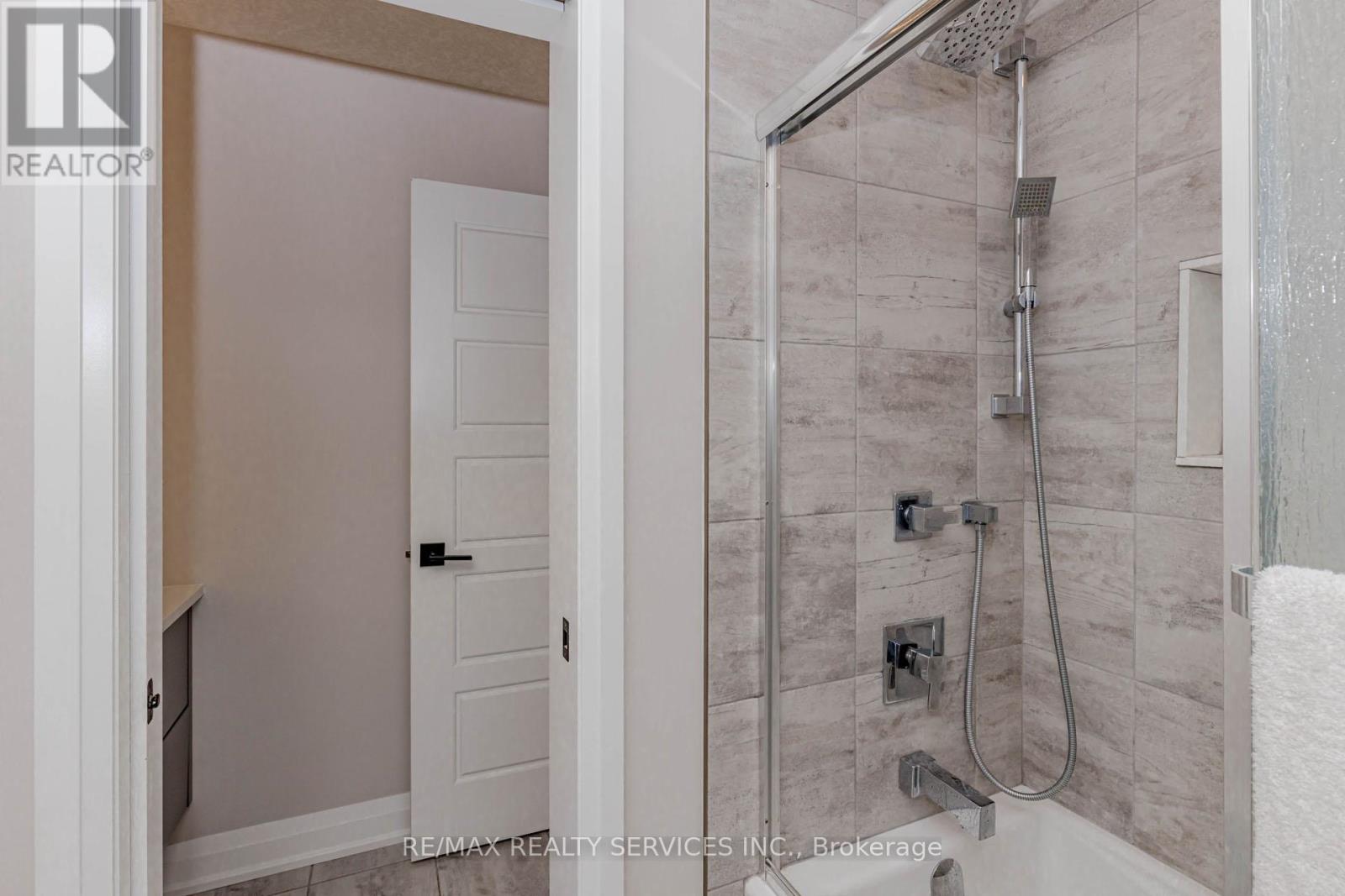 130 Pondcliffe Drive, Kitchener, Ontario  N2R 0M4 - Photo 38 - X13215412