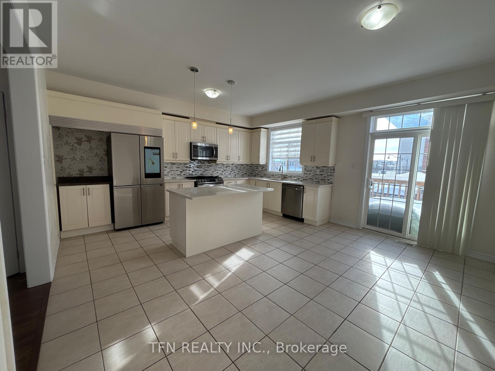 5 Savage Drive, Hamilton, Ontario  L0R 2H9 - Photo 4 - X13215484