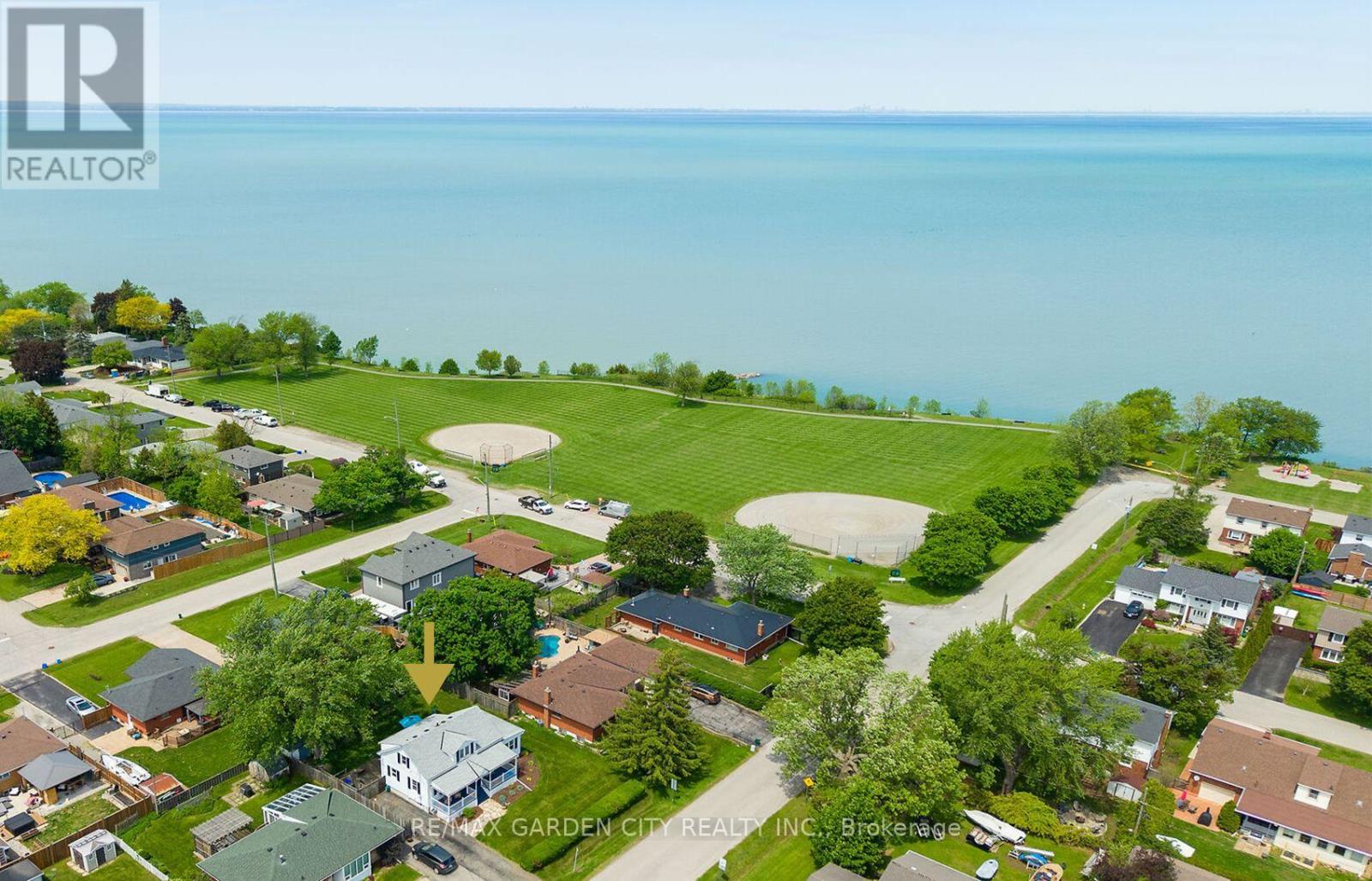 439 MURRAY STREET, Grimsby, Ontario