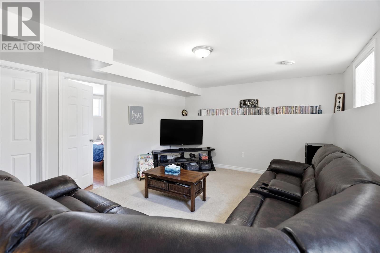 151 Queensgate Blvd, Sault Ste. Marie, Ontario P6A 6X8 - Photo 26 - SM260894