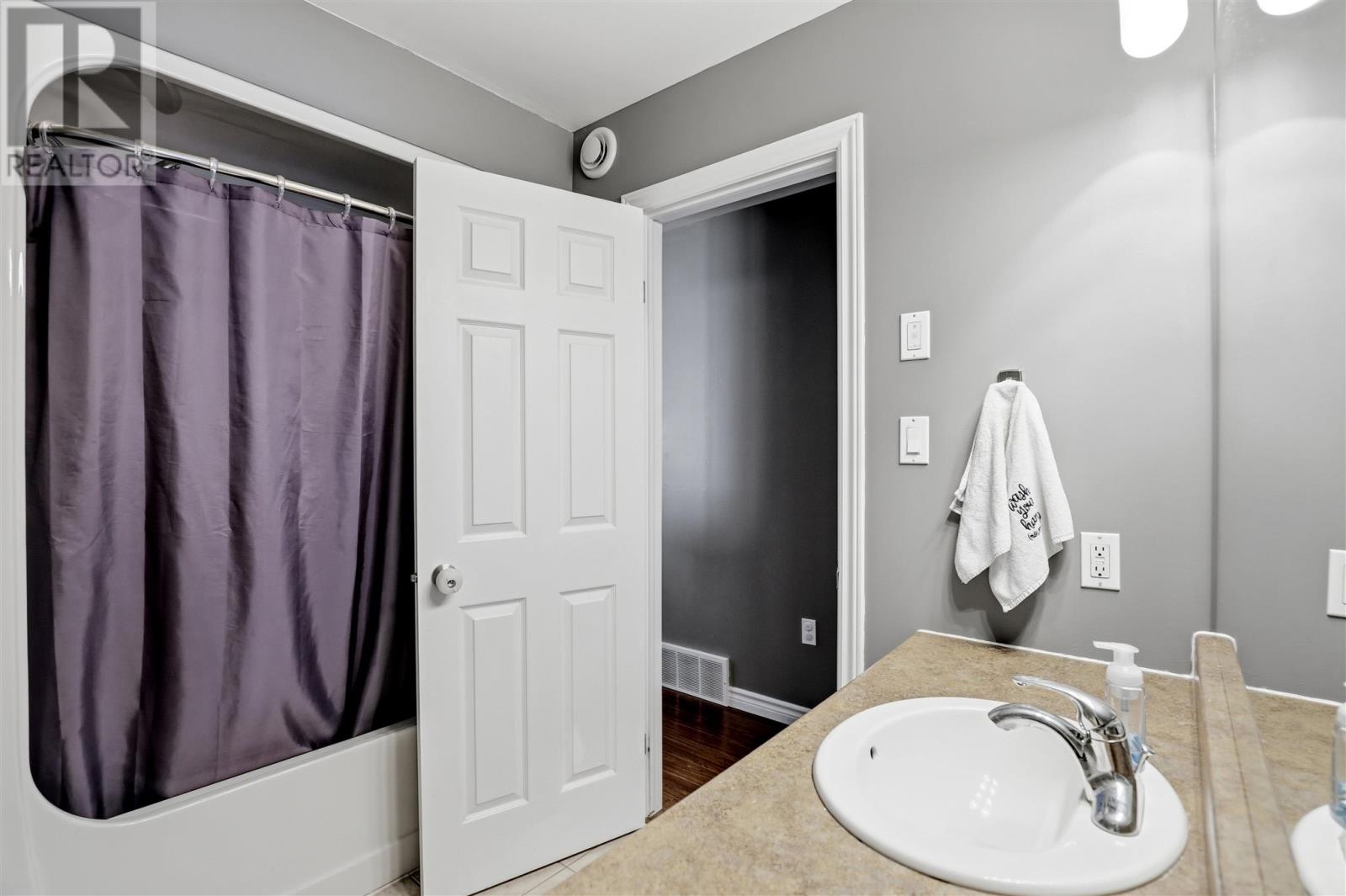 151 Queensgate Blvd, Sault Ste. Marie, Ontario P6A 6X8 - Photo 14 - SM260894