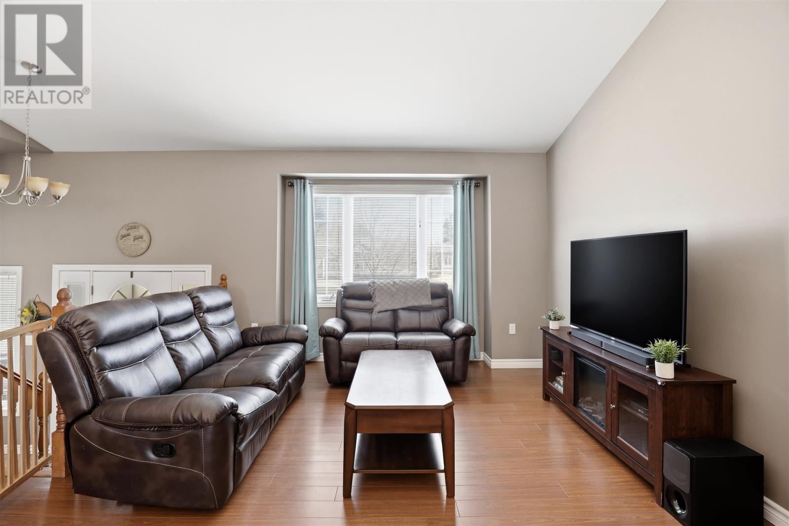 151 Queensgate Blvd, Sault Ste. Marie, Ontario P6A 6X8 - Photo 7 - SM260894