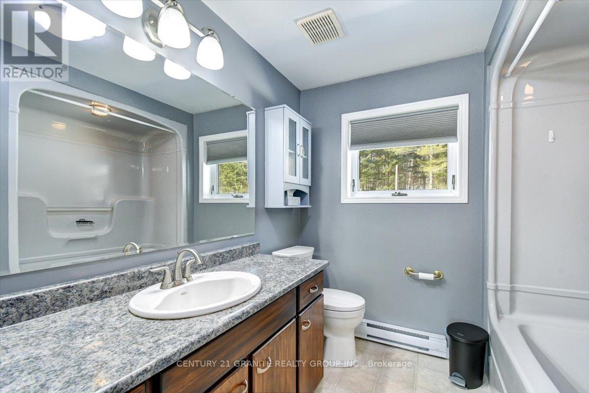 237 Clark Lake Road, Bancroft, Ontario  K0L 1C0 - Photo 18 - X12991028
