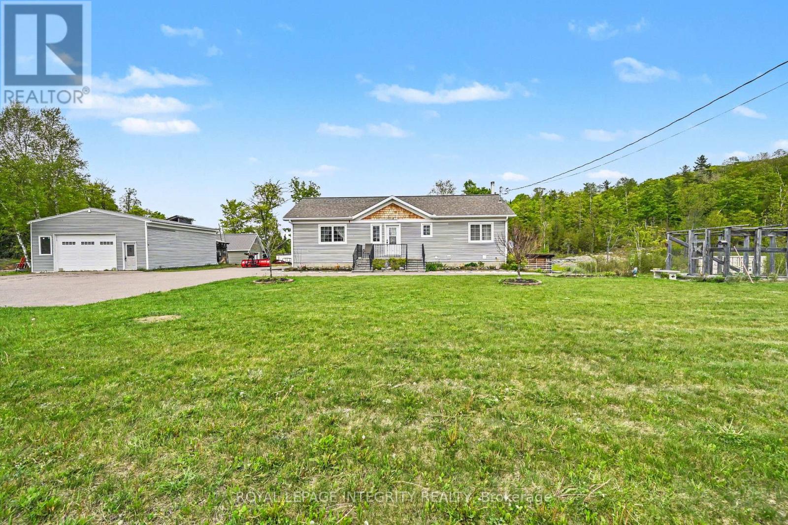 8688 HWY 511 HIGHWAY, Lanark Highlands, Ontario