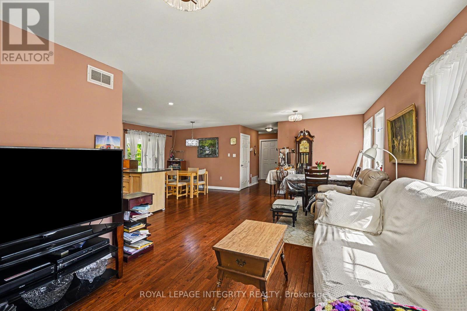 8688 Hwy 511 Highway, Lanark Highlands, Ontario  K0G 1K0 - Photo 8 - X12719020
