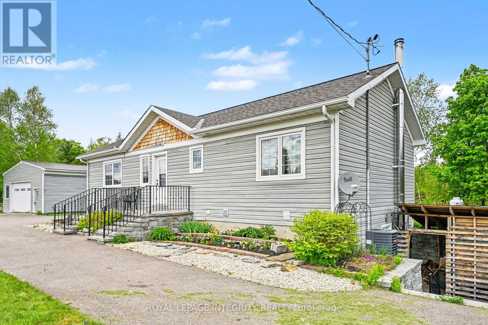 8688 Hwy 511 Highway, Lanark Highlands, Ontario  K0G 1K0 - Photo 7 - X12719020