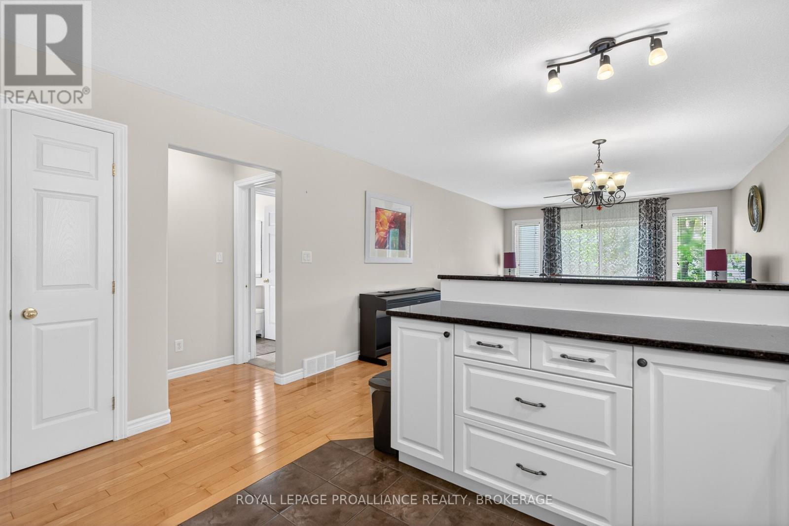 1097 Crossfield Avenue, Kingston, Ontario  K7P 0G7 - Photo 18 - X13215714