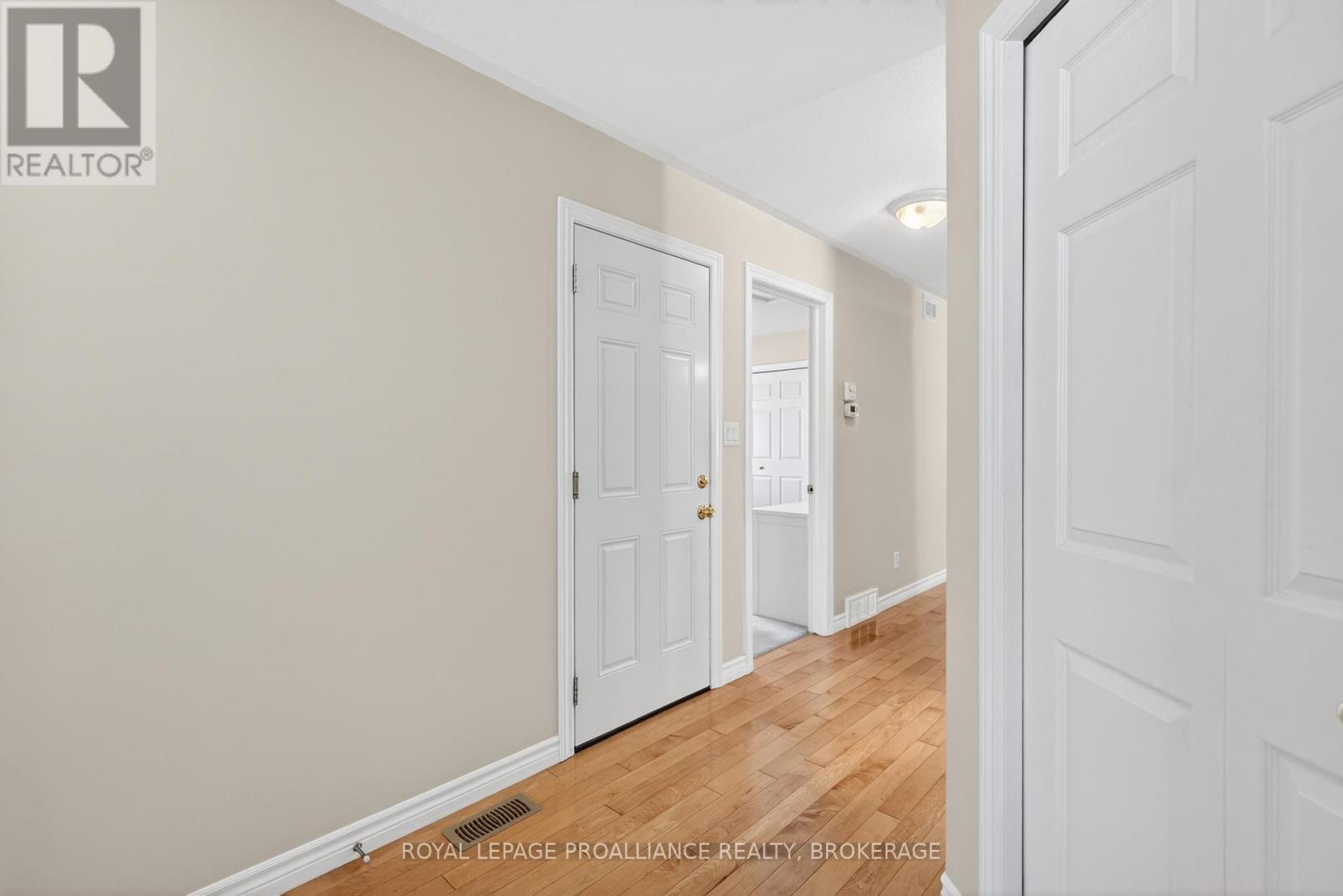 1097 Crossfield Avenue, Kingston, Ontario  K7P 0G7 - Photo 5 - X13215714