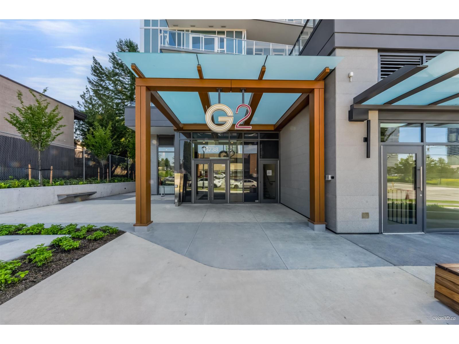1710 13738 Central Avenue, Surrey, British Columbia  V3T 0X5 - Photo 2 - R3129316