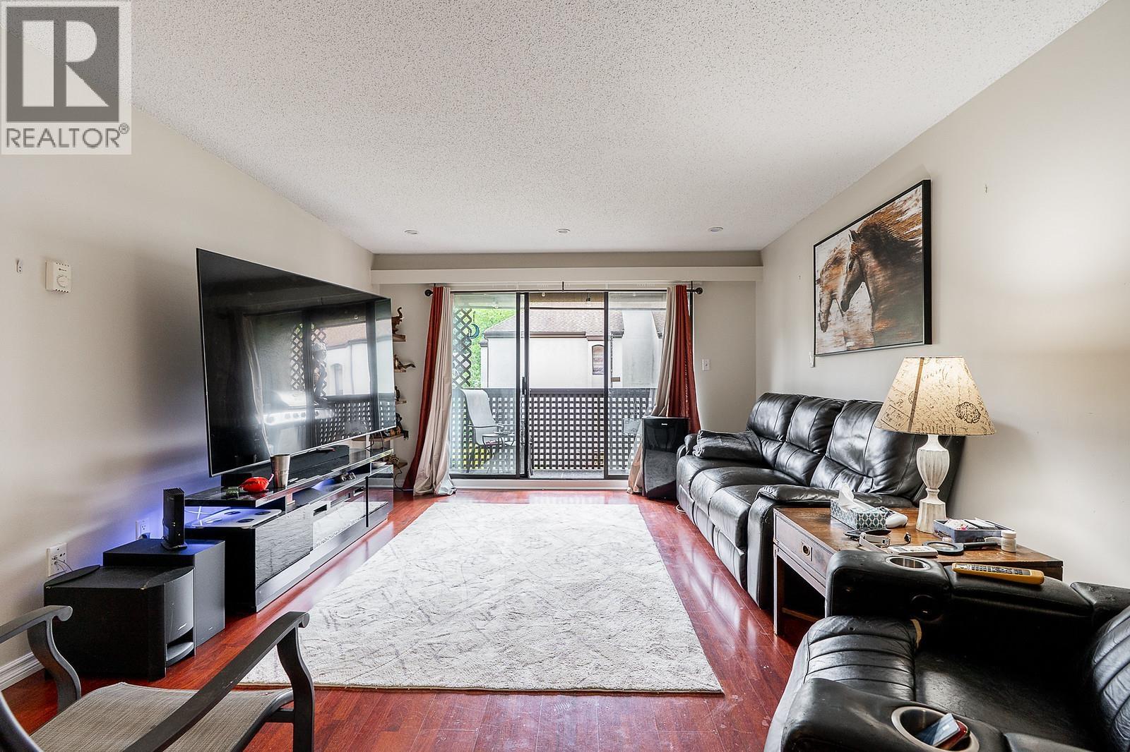 402 365 Ginger Drive, New Westminster, British Columbia V3L 5L5 - Photo 5 - R3129249