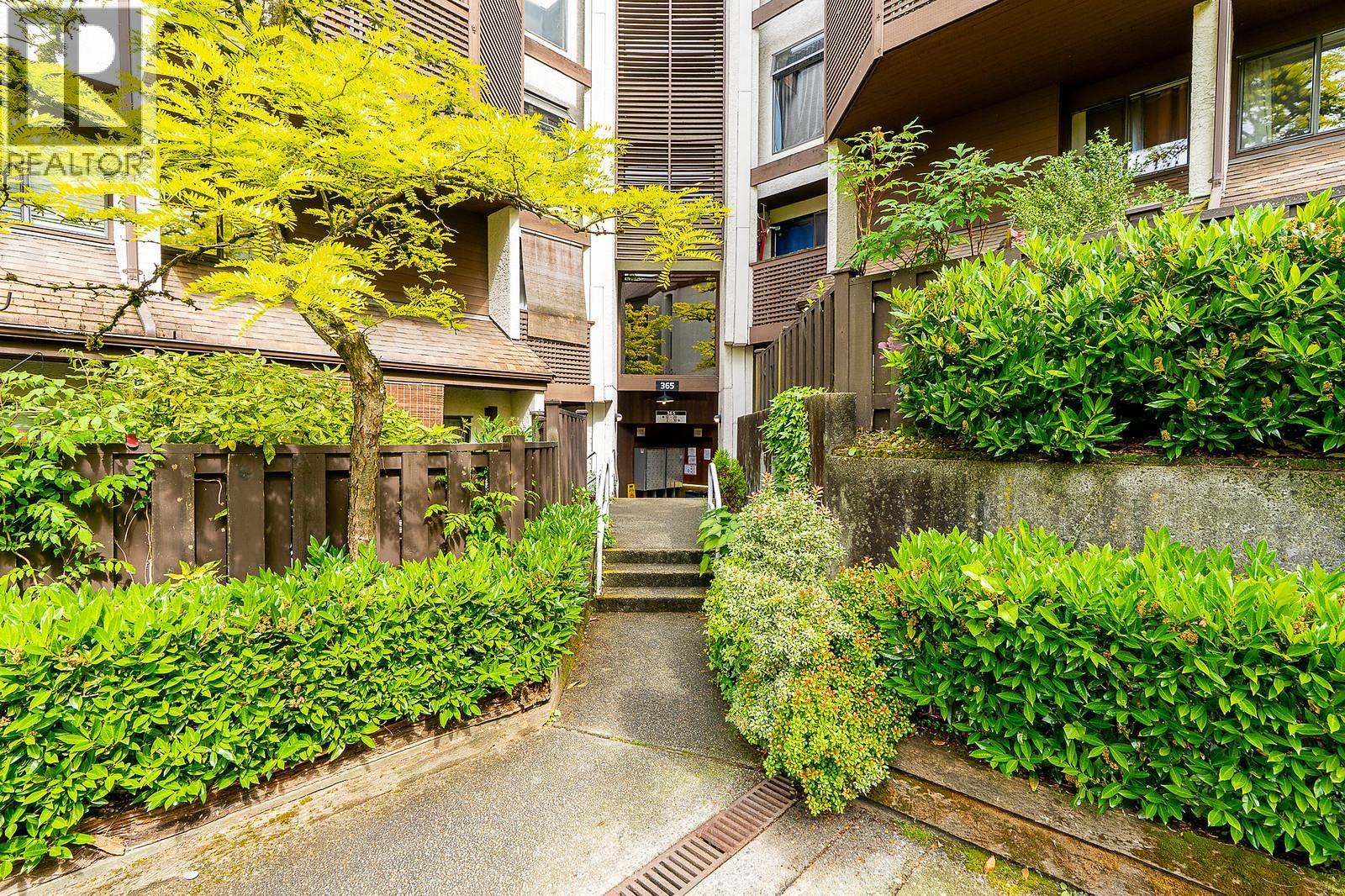 402 365 Ginger Drive, New Westminster, British Columbia V3L 5L5 - Photo 2 - R3129249