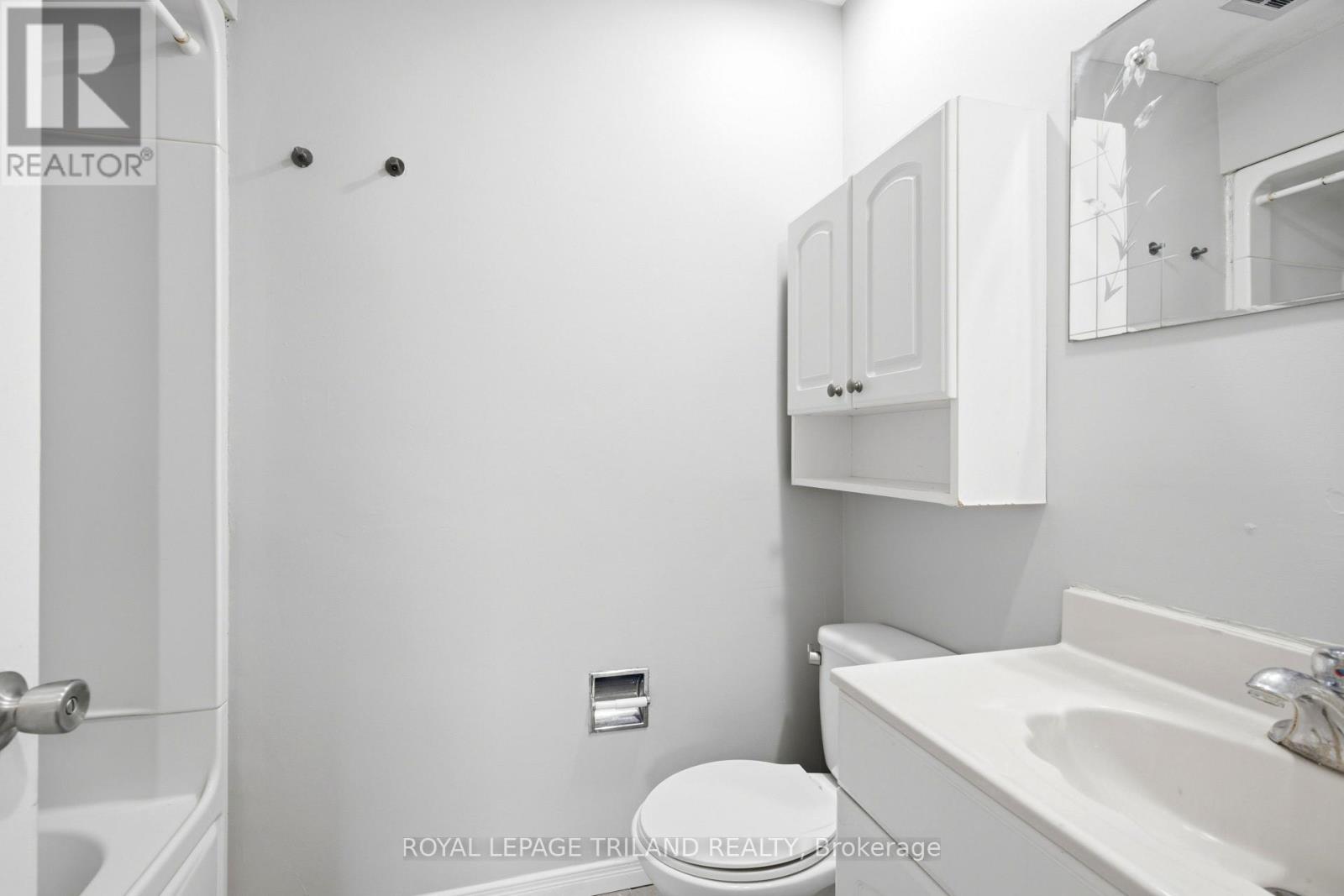 A - 195b Cedarvale Crescent, Waterloo, Ontario  N2L 4T3 - Photo 16 - X13215562